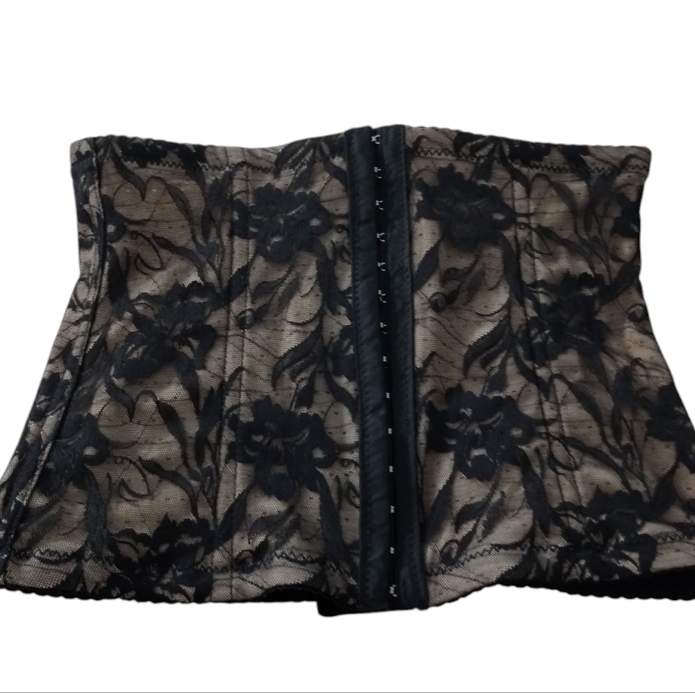 Larry Levine Women's Size Medium Floral Lace Corset Boned Shapewear Whimsigoth‎